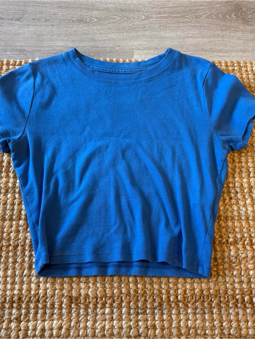 hollister tshirt